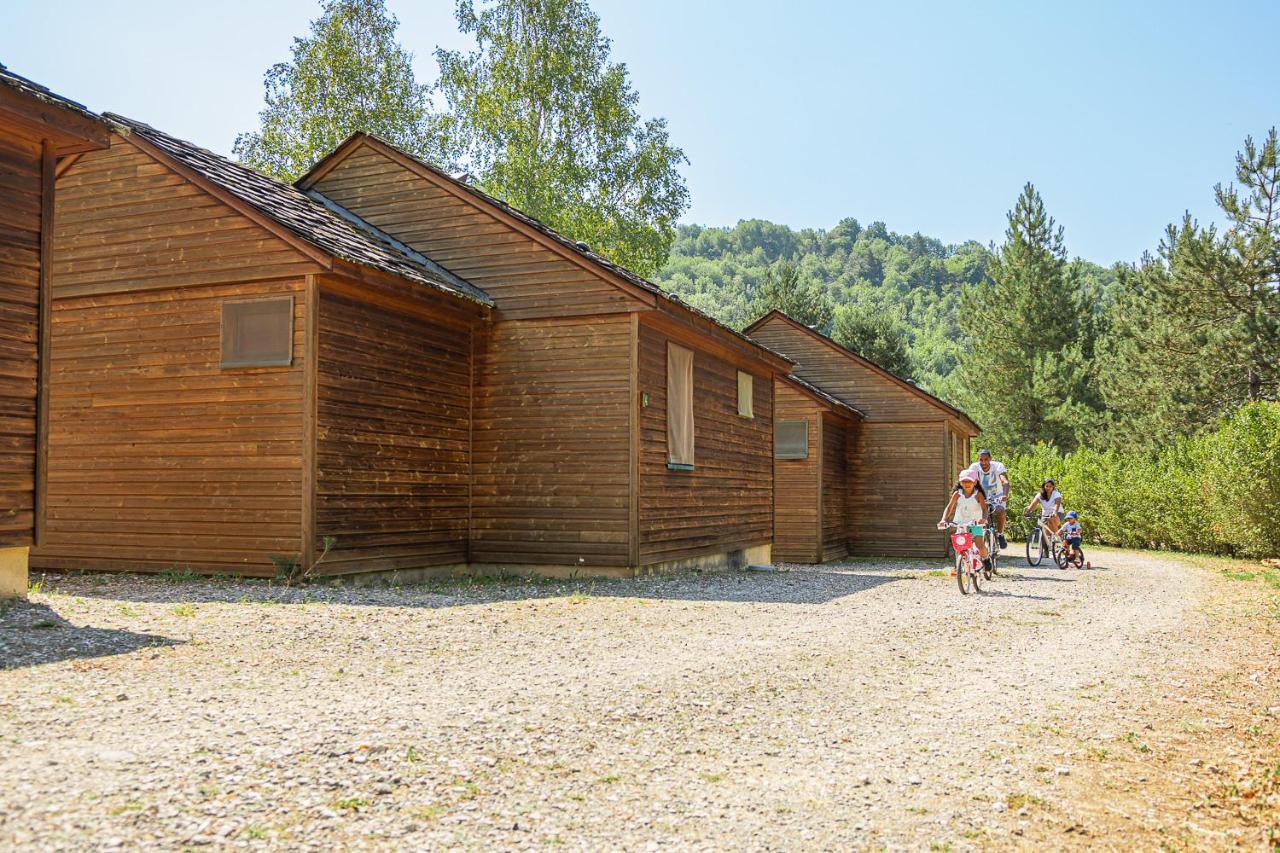 Les Chalets De Booz Saint-Germain-du-Teil Eksteriør billede