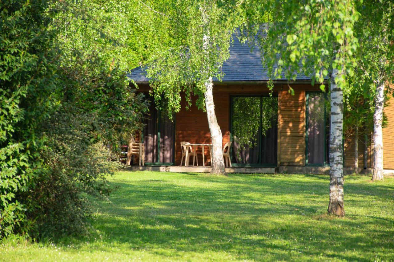 Les Chalets De Booz Saint-Germain-du-Teil Eksteriør billede